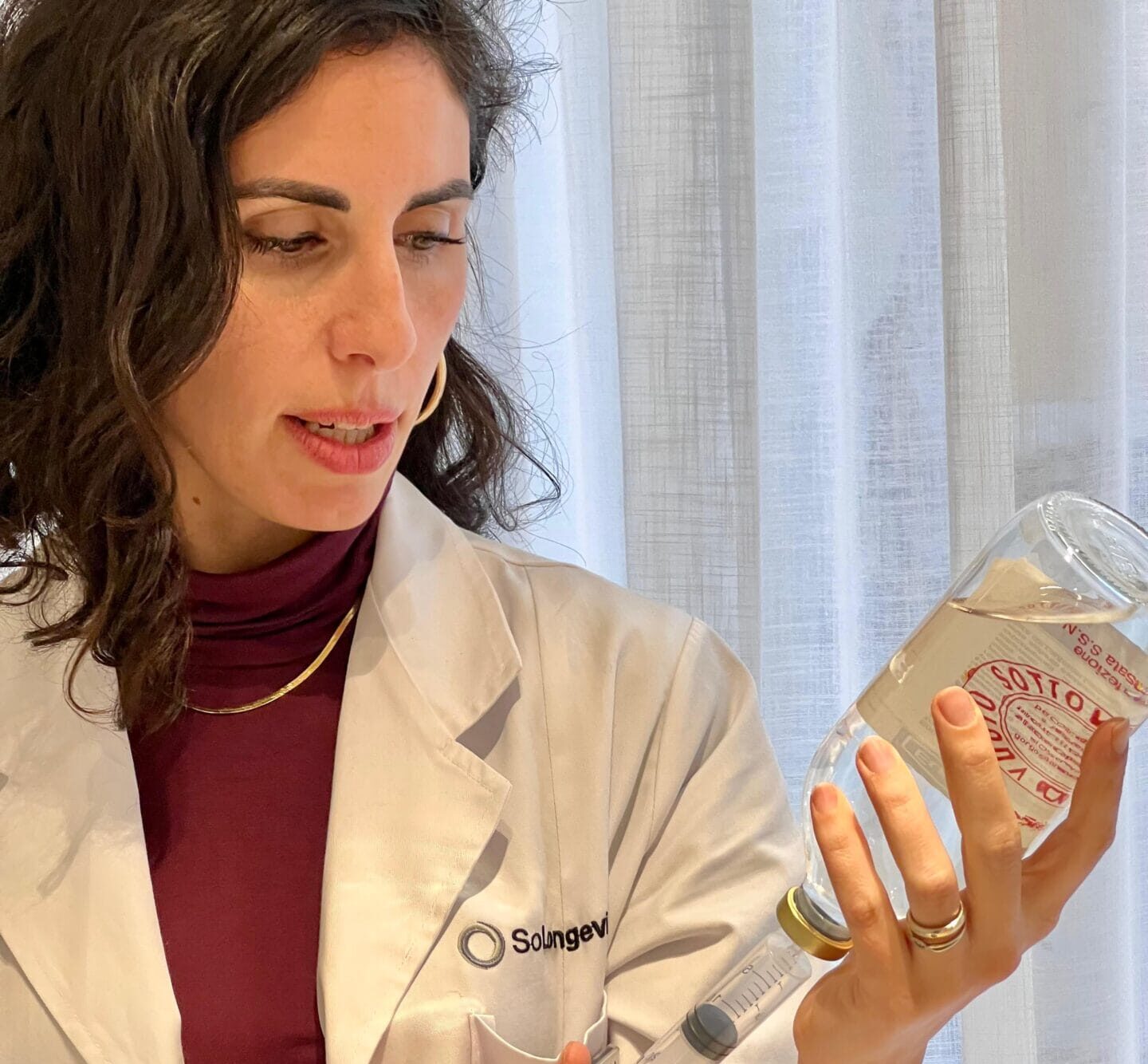 Dott.ssa Roberta Costanzo, medico esperto in Medicina rigenerativa e potenziativa presso Solongevity Clinic