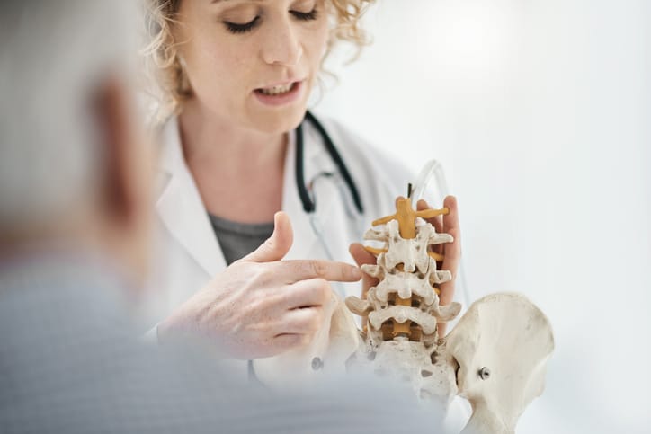 Come contrastare l’osteoporosi: dalla diagnosi all’approccio integrato
