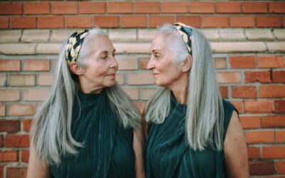 La longevità è scritta nel Dna? Ecco quanto conta davvero la genetica nella durata della nostra vita